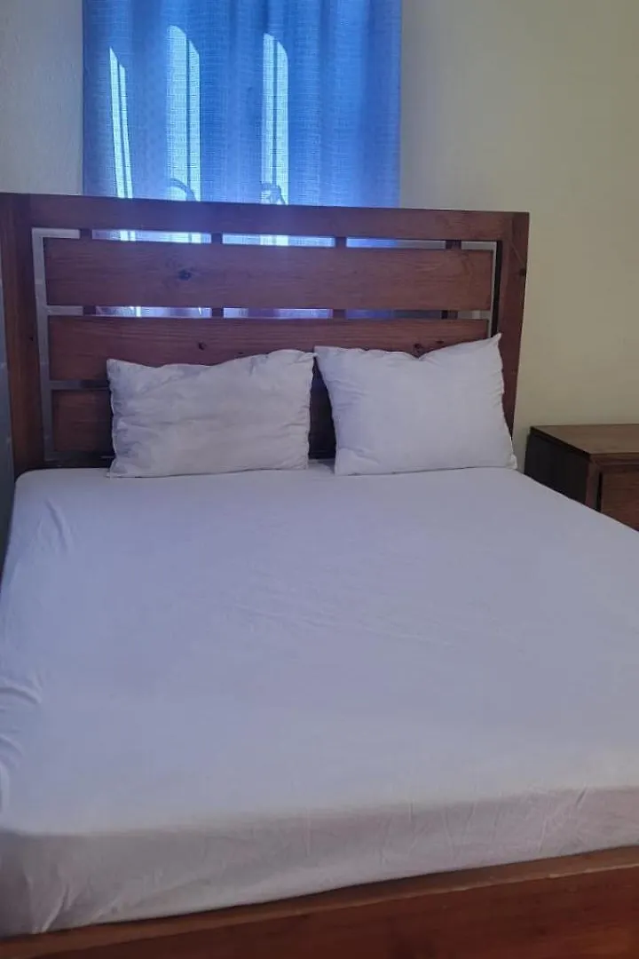 酒店 Hostal Dermari 拉罗马纳